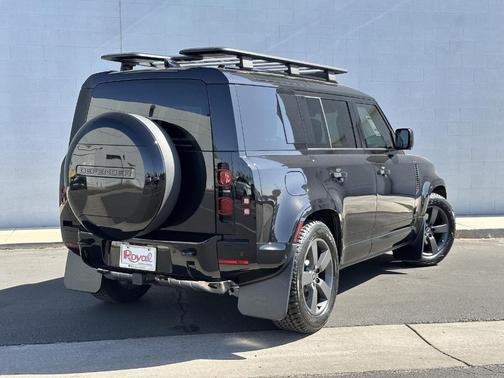 2025 Land Rover Defender P400 X-Dynamic SE