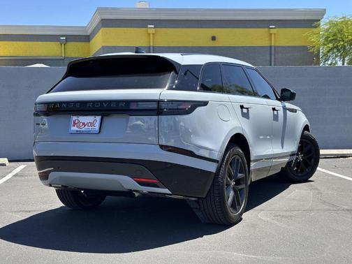 2026 Land Rover Range Rover Velar Dynamic SE