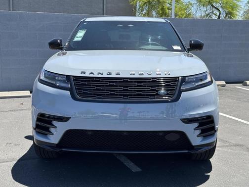 2026 Land Rover Range Rover Velar Dynamic SE
