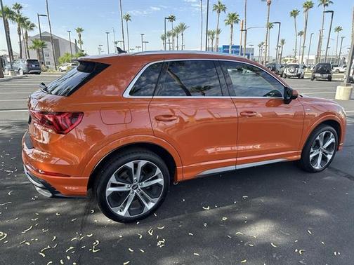 2020 Audi Q3 45 S line Prestige