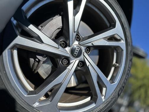 2023 Audi e-tron GT Premium Plus