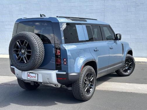 2025 Land Rover Defender P300