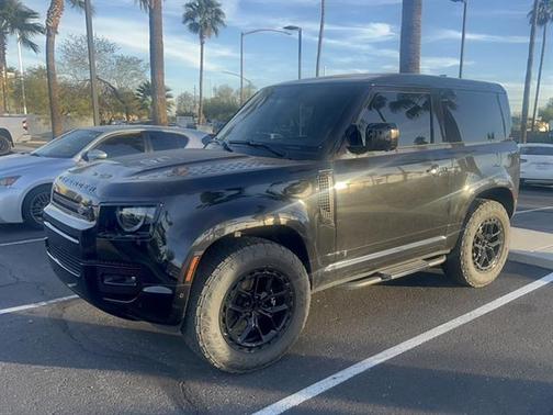 2023 Land Rover Defender 90 V8