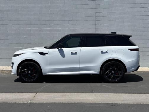 2025 Land Rover Range Rover Sport P460 Dynamic SE