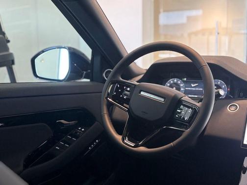 Arroios Grey 2026 Land Rover Range Rover Evoque Core S