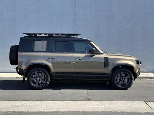 2025 Land Rover Defender P400 X-Dynamic SE