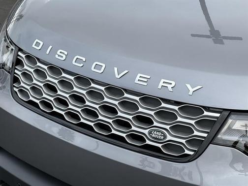 2025 Land Rover Discovery P300 S