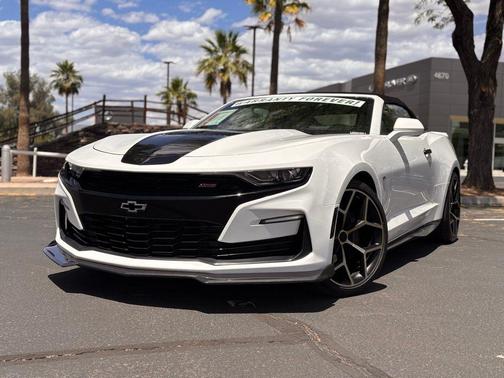 Summit White 2019 Chevrolet Camaro 2SS