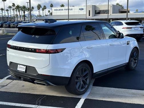2024 Land Rover Range Rover Sport SE