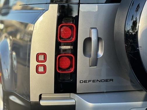 2024 Land Rover Defender 130 P300 S