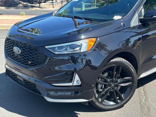 Black Metallic 2019 Ford Edge ST