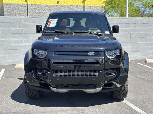 2024 Land Rover Defender P525 V8
