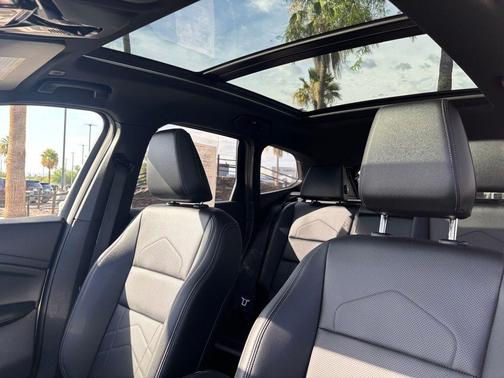 Alpine White 2025 BMW X1 xDrive28i