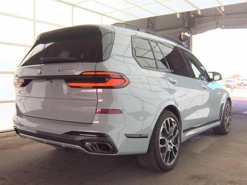 2026 BMW X7 M60i