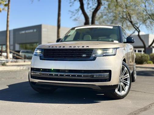 2025 Land Rover Range Rover P400 SE