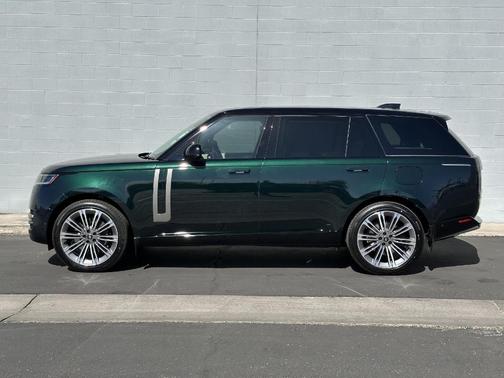 2025 Land Rover Range Rover P530 SE 7 Seat