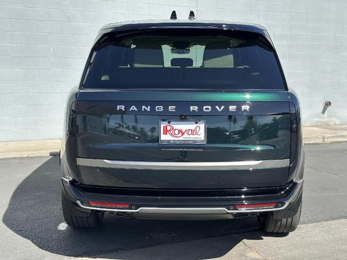 2025 Land Rover Range Rover P530 SE 7 Seat