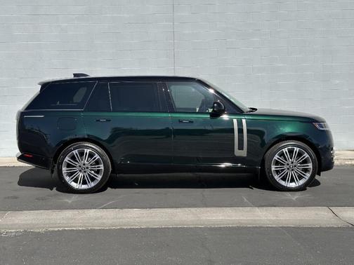 2025 Land Rover Range Rover P530 SE 7 Seat