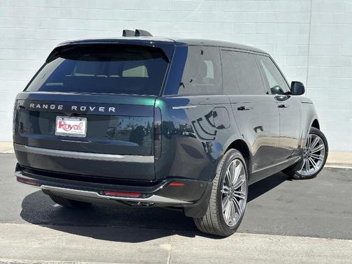 2025 Land Rover Range Rover P530 SE 7 Seat