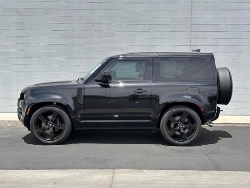 2024 Land Rover Defender P525 V8