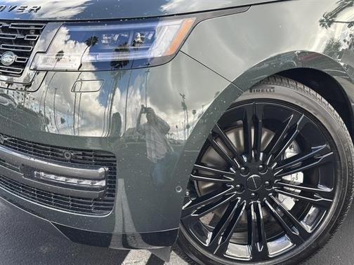 2026 Land Rover Range Rover P530 SE