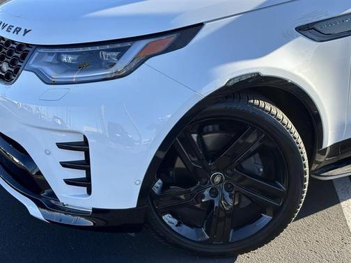 2025 Land Rover Discovery P360 Dynamic SE