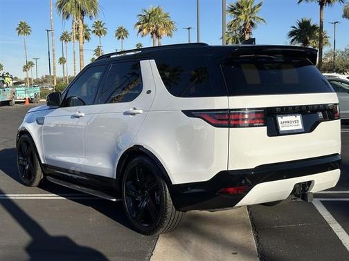 2025 Land Rover Discovery P360 Dynamic SE