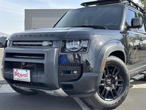 2023 Land Rover Defender SE