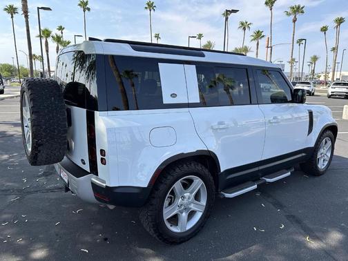 2021 Land Rover Defender 110 SE