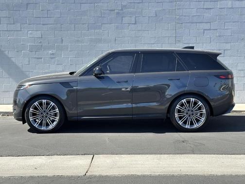2025 Land Rover Range Rover Sport P360 SE