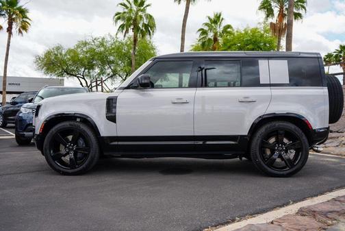 Borasco Grey 2026 Land Rover Defender P500 X-Dynamic SE
