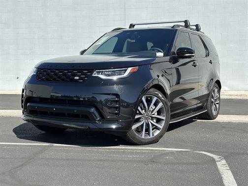 2024 Land Rover Discovery P300 Dynamic SE