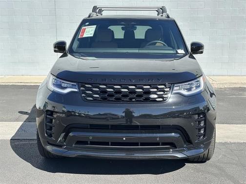 2024 Land Rover Discovery P300 Dynamic SE