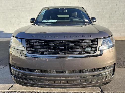 2025 Land Rover Range Rover P530 SE