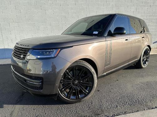 2025 Land Rover Range Rover P530 SE