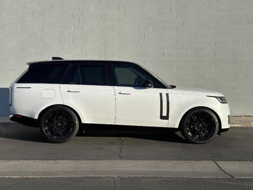 2025 Land Rover Range Rover P530 SE