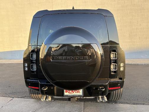 2025 Land Rover Defender P525 V8