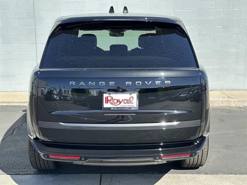 2025 Land Rover Range Rover P400 SE