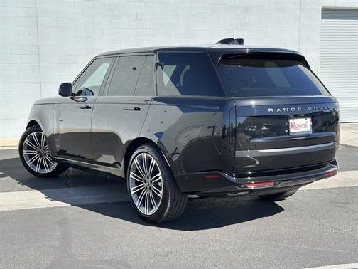 2025 Land Rover Range Rover P400 SE