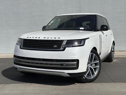 2025 Land Rover Range Rover P530 SE
