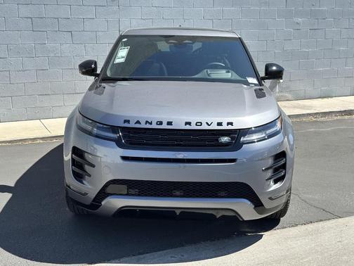 2026 Land Rover Range Rover Evoque Dynamic SE