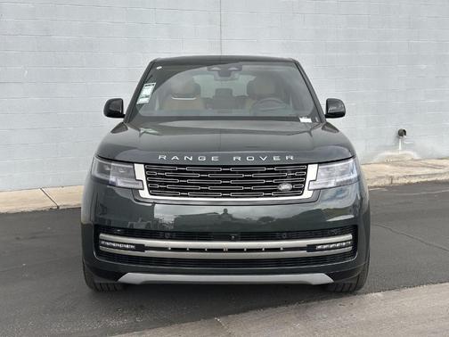 2025 Land Rover Range Rover P530 SE