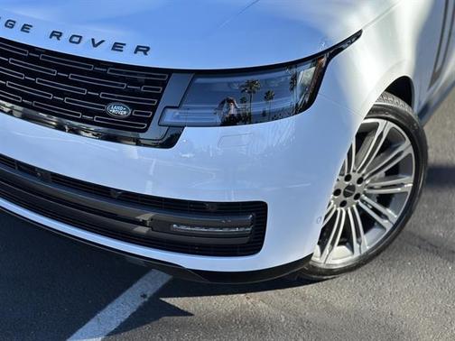 2026 Land Rover Range Rover P530 SE 7 Seat