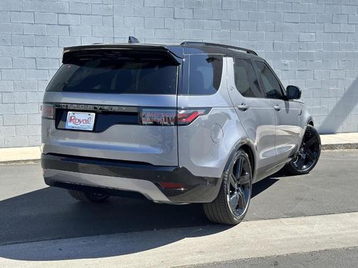 2025 Land Rover Discovery P360 Dynamic SE