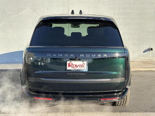 2025 Land Rover Range Rover P550e Autobiography