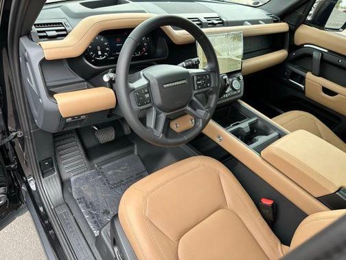 2026 Land Rover Defender P400 X-Dynamic SE