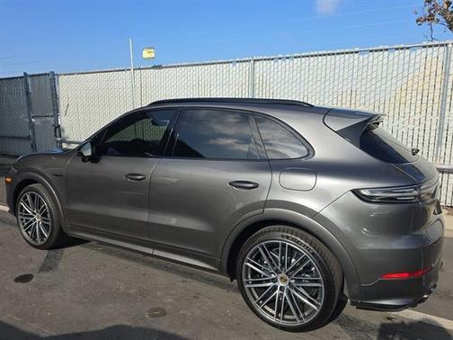 2021 Porsche Cayenne Turbo S