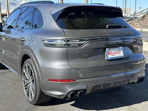 2021 Porsche Cayenne Turbo S