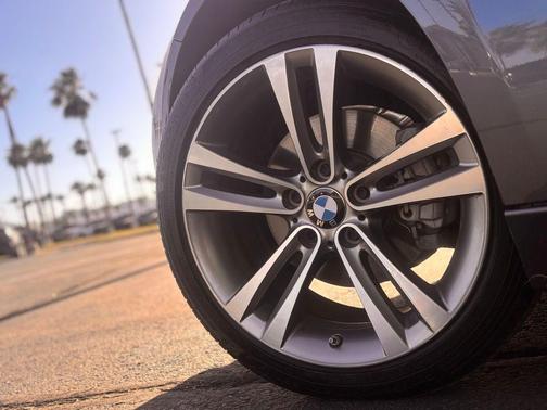 Mineral Gray Metallic 2018 BMW 330 i