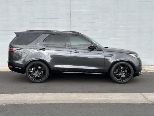 2025 Land Rover Discovery P360 Dynamic SE